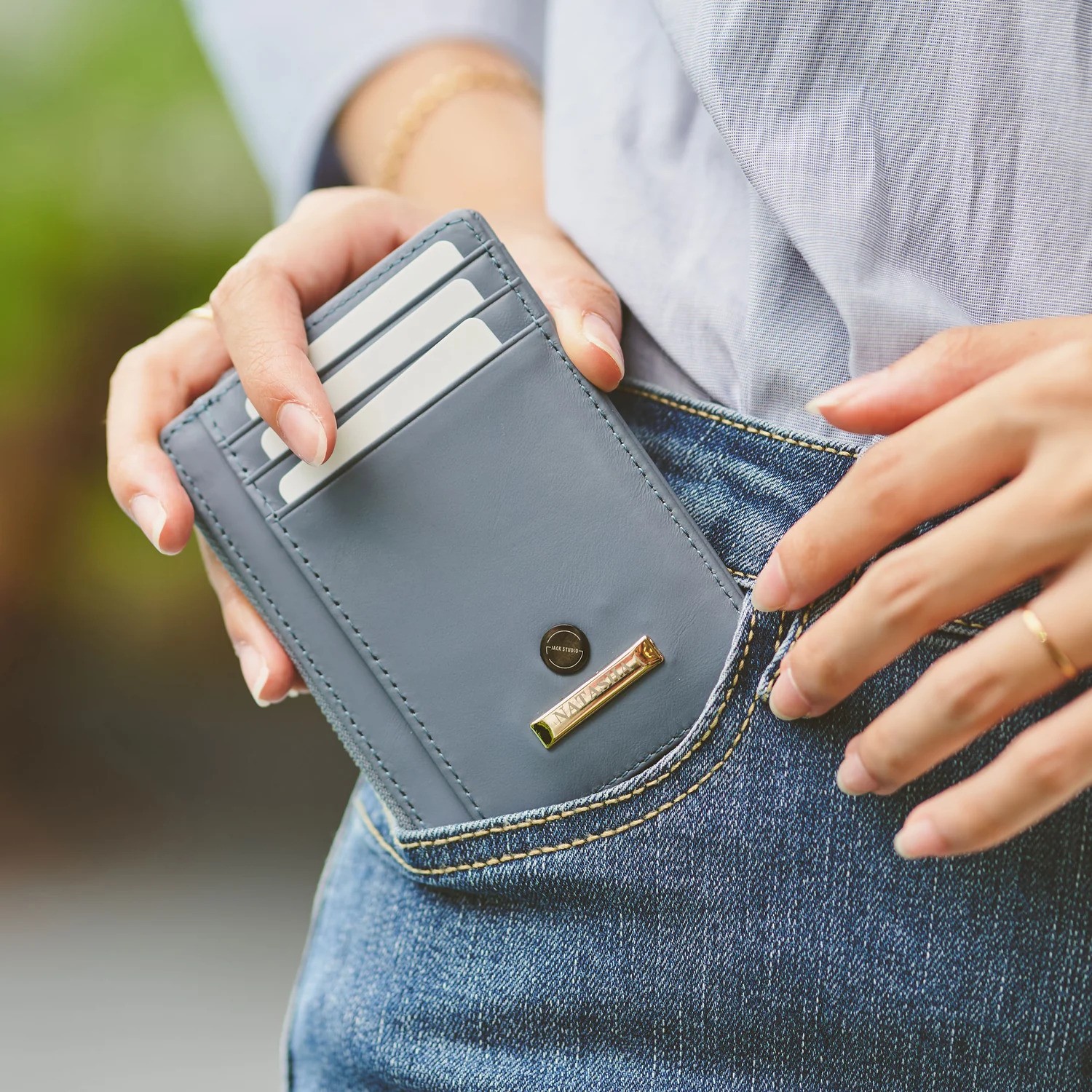 How to Choose the Right Leather Wallet with Jack Studio